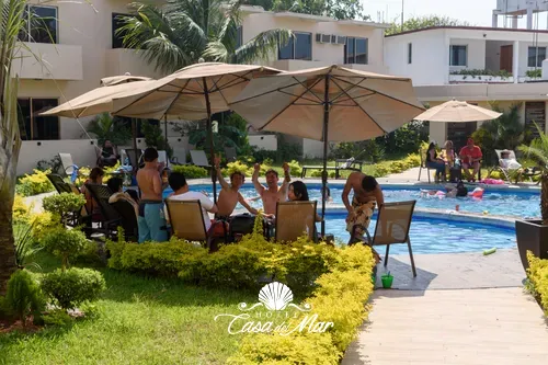 Alberca y chapoteadero interior